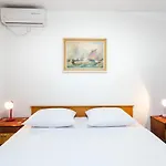Guest House Raguz